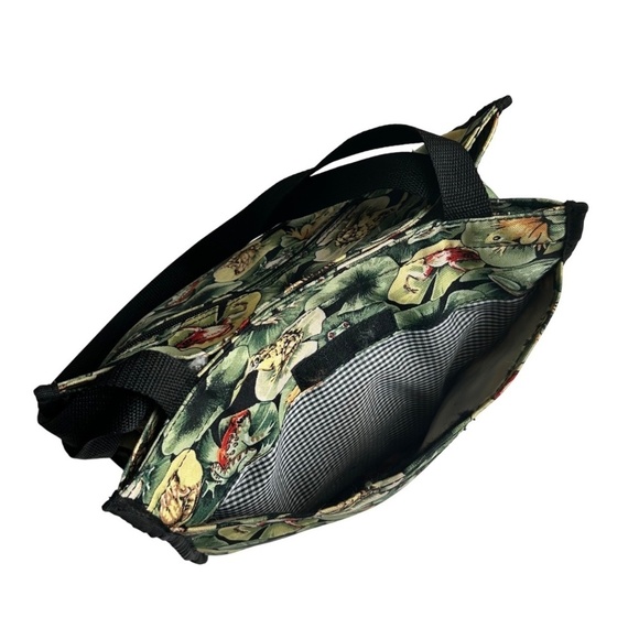 Canvas Shoulder / Tote Bag with Matching Change Purse FROGS! - Picture 14 of 16